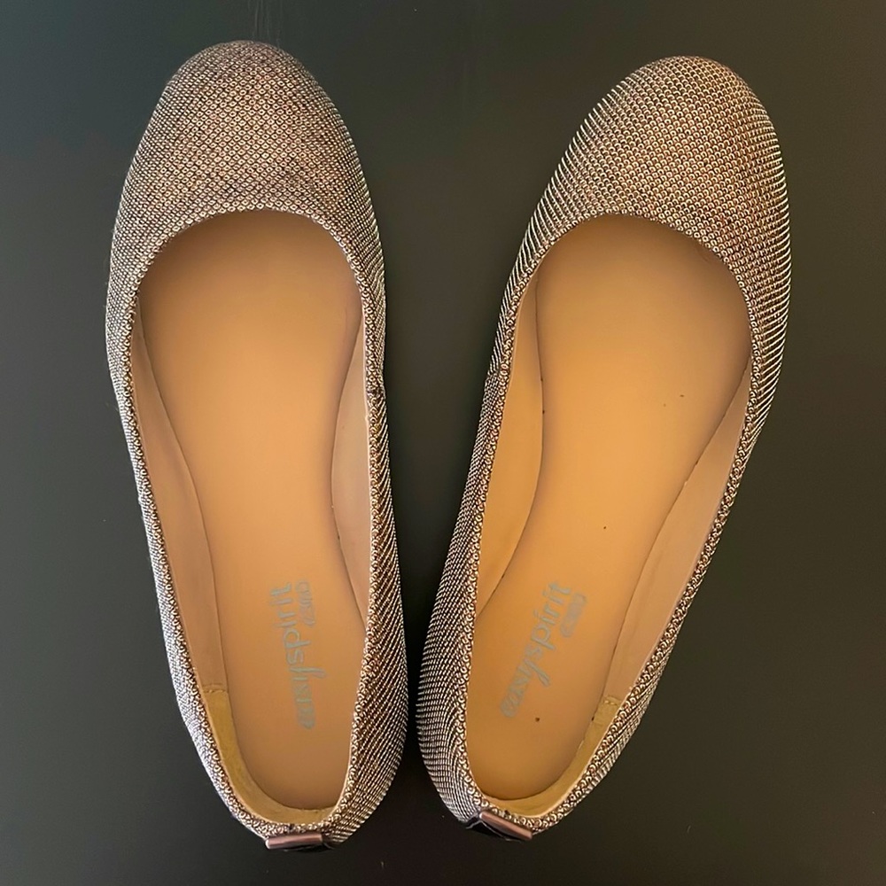 Easy Spirit Flats